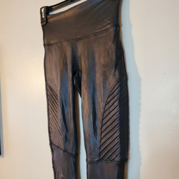 SPANX Faux Leather Edgy Moto Leggings Size small Fall Closet Staple - Picture 4 of 15